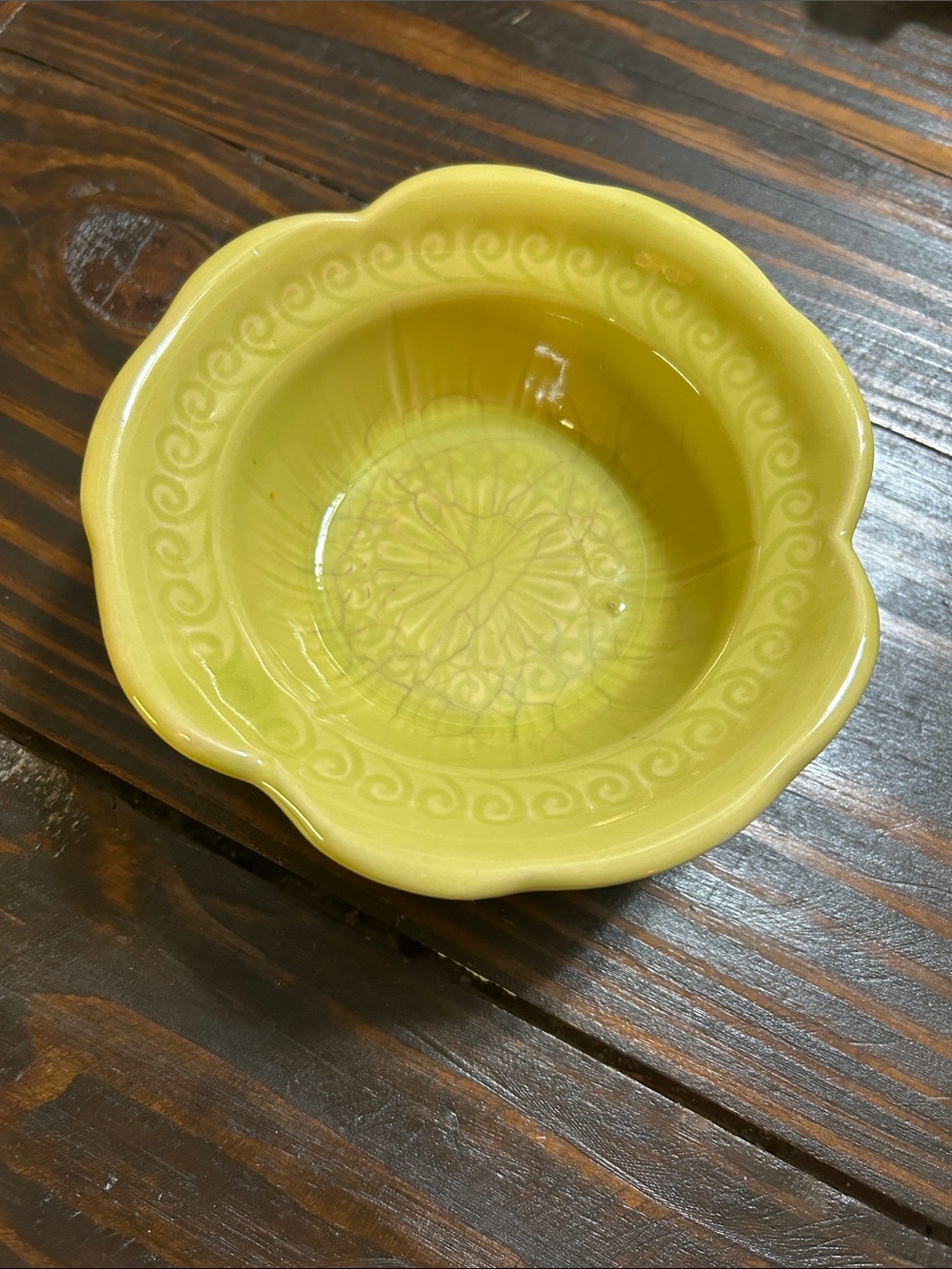 McCoy pottery yellow scallop edge bowl